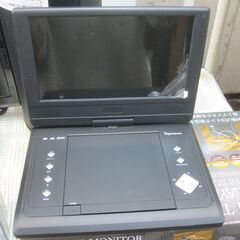 品質保証☆配達有り！1500円(税別）9インチ ポータブルDVD...