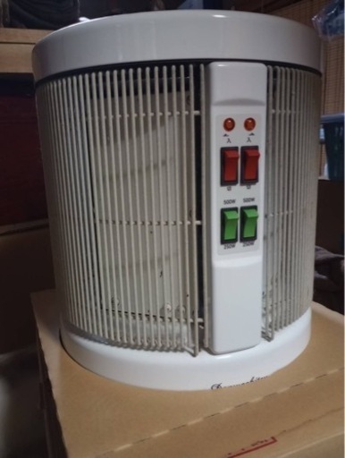 談話室　暖房器具