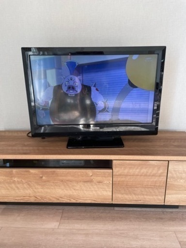 TOSHIBA 32型　REGZA テレビ　2011年