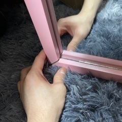 木製スタンドミラーの画像