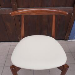 IDC大塚家具取り扱いの日本で唯一の曲木家具専門ブランド秋田木工のNo