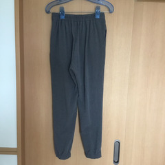 【試着のみのため美品】GU　レディース　パンツ　グレー　Mサイズの画像