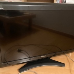 SHARP AQUOS 32V型ワイド液晶カラーテレビ　2011...