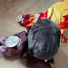 メガジャンボ寝そべりぬいぐるみ 竈門禰󠄀豆子 煉獄杏寿郎 2点セットの画像