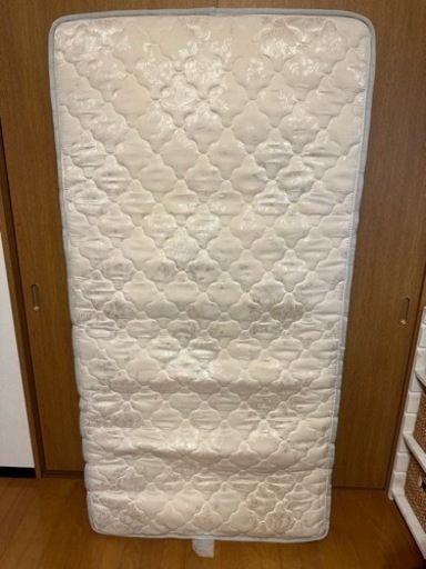 ほぼ使ってないベッドマットレスシングル
