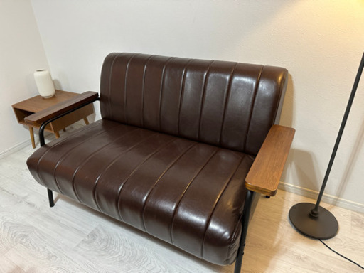 【状態良い】ニトリ2人用合皮ソファ