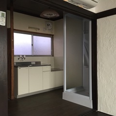 西川口駅徒歩5分の好立地レトロな落ち着きのあるアパートです。シャ...