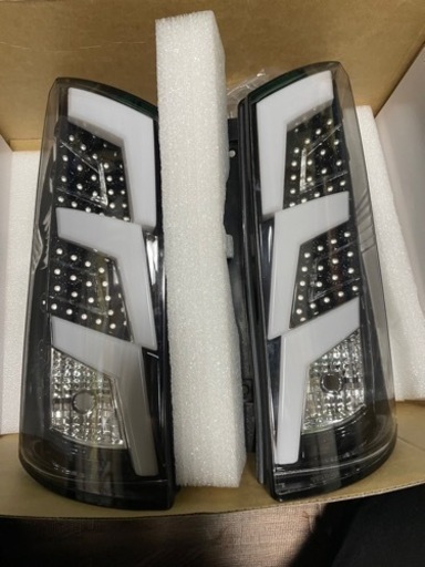 ステップワゴンテールランプ