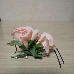 花のブローチ パステル ピンクの画像