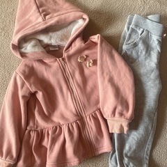 110 女の子 上下 パーカー＆スウェットパンツ