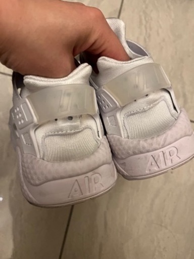 NIKE ナイキ　エアハラチ　ホワイト　24.5センチ