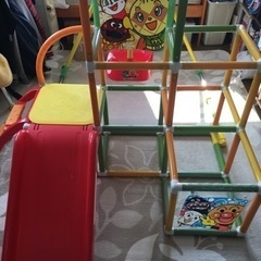 子ども遊具　アンパンマン滑り台、ブランコ、ジャングルジム