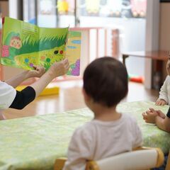 【モンキーポッド保育園／保育補助・子育て支援員】定員12名の少人数保育園／日祝定休／ほぼ残業なしの画像