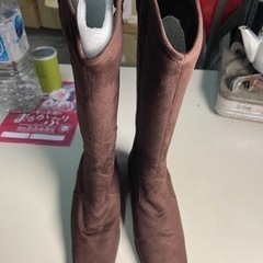 スエードのブーツ　サイズSの画像