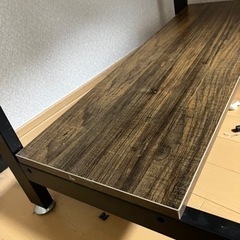 パソコンデスクの画像