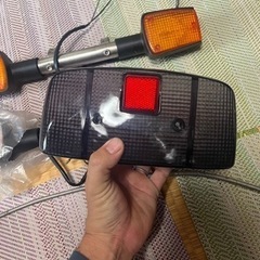 ＣＢＸ４００他ＣＢＸ仕様にＬＥＤウィンカースモークレンズの画像