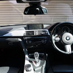 検査5年4月435i Mスポーツ 3000ccターボ/VOSSEN19インチ/ワンオフマフラー/LEDヘッドライト/黒革/M4ステアリング/HDDナビ/地デジ/BT音楽/ETCの画像