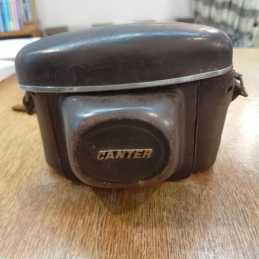 古いフィルムカメラ