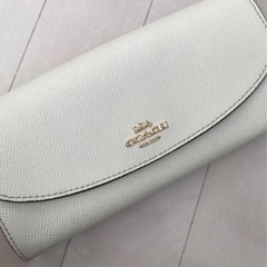 コーチ　coach 長財布　ホワイト