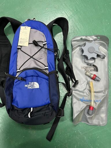 THE NORTH FACEのリュック（水筒付き）