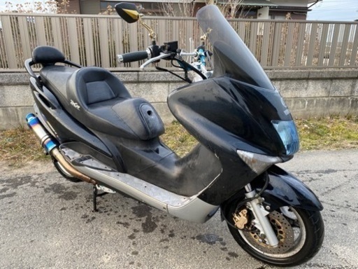 ☆マジェスティ125FI.カスタム☆マフラー・シート・スイングアーム・サスどお金かかってます^_^もちろん整備もOK☆