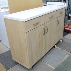幅119.5㎝ キッチンカウンター キャスター付 ホワイト/ナチュラル リビングボード 食器棚 サイドボード 高さ82㎝ 札幌 北20条店 幅119.5㎝ キッチンカウンター キャスター付 ホワイト