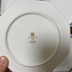 ジバンシー　デザートプレートの画像