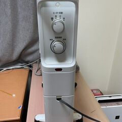 ウェーブ型オイルヒーター（省スペース）　アイリスオーヤマ製の画像