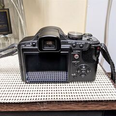 中古コンパクトデジタルカメラ（一眼レフタイプ）売ります！の画像