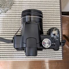 中古コンパクトデジタルカメラ（一眼レフタイプ）売ります！の画像