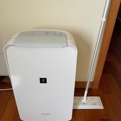 除湿機　クイックルワイパー