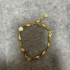 【新品】BASILE28ネックレス＋ブレスレットの画像