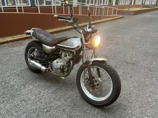 【スズキ　バンバン200】 カスタム　インジェクション　BEAMSマフラー