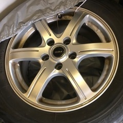 スタッドレスタイヤとアルミホイール