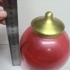 ガラス製の容器の画像