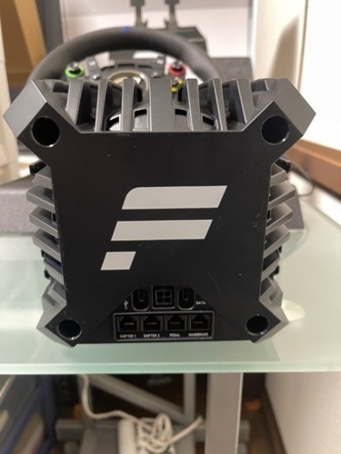 ご購入ありがとうございました。fanatec 一式です。