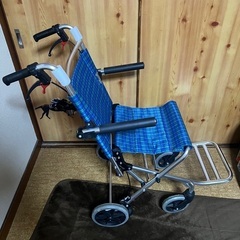 アルミ製折りたたみ車椅子