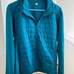 UNIQLO ライトダウン　ターコイズブルー　ユニクロ　Mサイズ