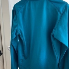 UNIQLO ライトダウン　ターコイズブルー　ユニクロ　Mサイズの画像