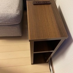 サイドテーブルの画像