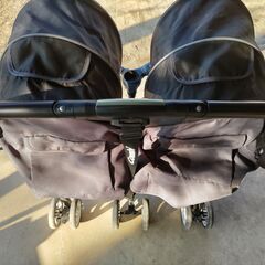 コンビ　双子用　ベビーカーの画像