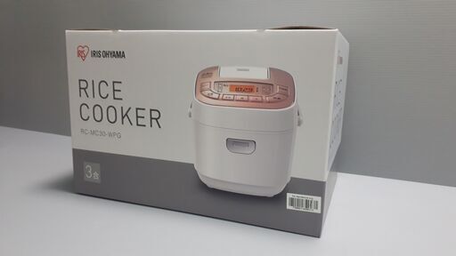 受渡完了　未開封新品　アイリスオーヤマ　炊飯器3合焚き　白