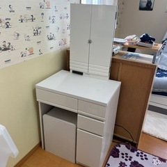 3面鏡ドレッサー