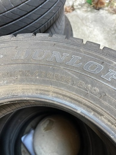 タイヤ 175/70r14 スタッドレスタイヤ