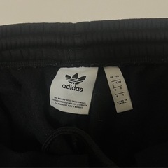 【人気商品
】アディダス　スウェットsの画像