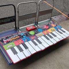0208-047 GIGANTICキーボードプレイマット