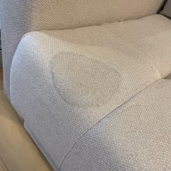 2人がけの大きめソファ あげますの画像
