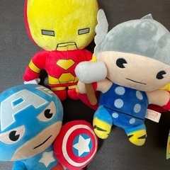 マーベル　アベンジャーズ　ぬいぐるみ　