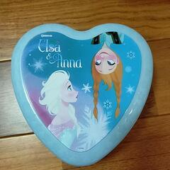 アナと雪の女王　ハート型ケース
