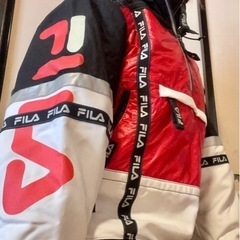 美品！FILA ブルゾンパーカー